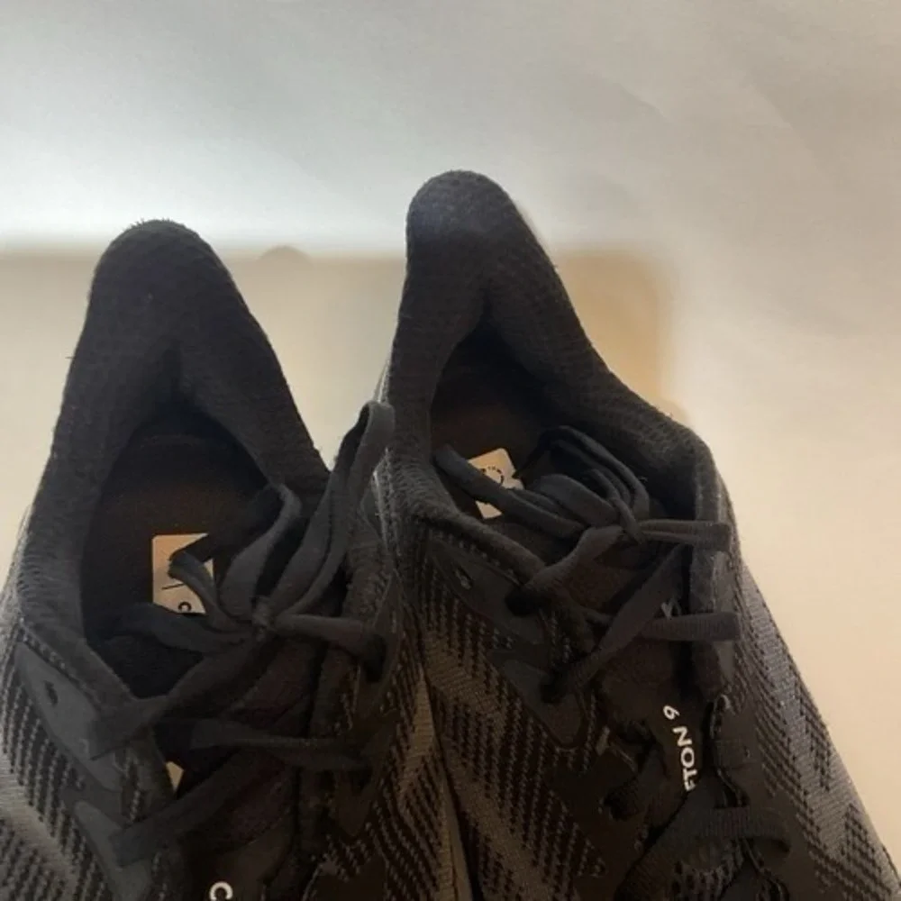 Hoka One One Clifton 9 Black/White Lace Up Running Sneakers Women 10.5B Vietnam‎